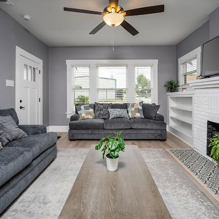 Spacious Home Near Downtown 샌안토니오 외부 사진