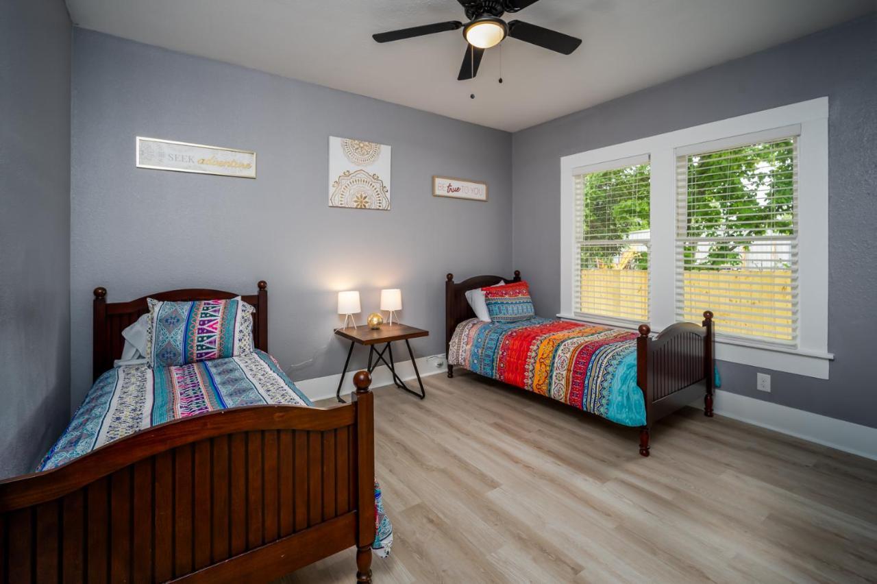 Spacious Home Near Downtown 샌안토니오 외부 사진